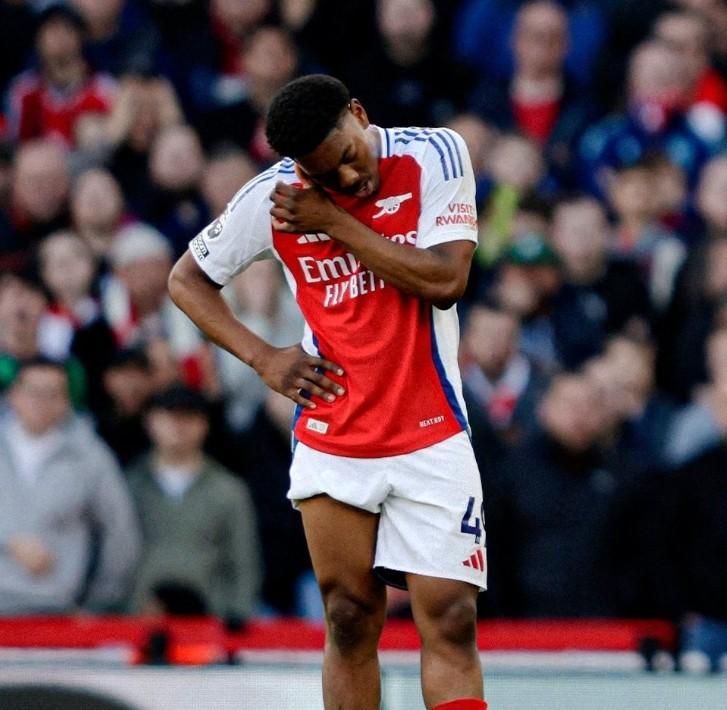 莱万多夫斯基重要时刻持续失利，阿森纳带队取胜！