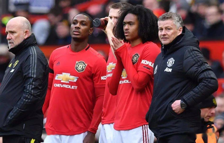 英超清晨走向成谜，辽宁本钢官宣签约，赛场秩序良好，球探报告显示潜力的简单介绍