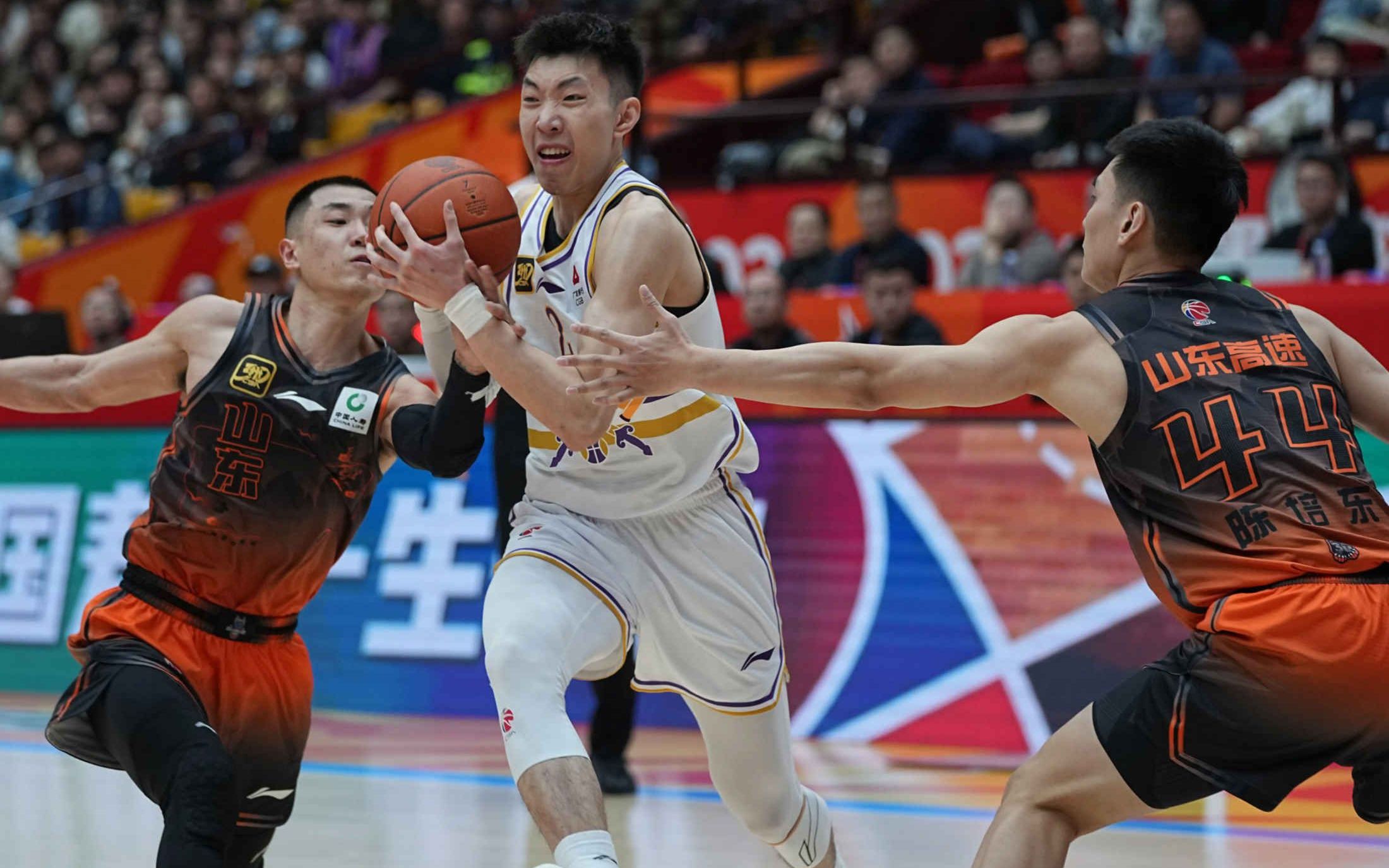 国际比赛日突围战来临,辽宁本钢围绕葡超绝杀压哨,引发热议,控场能力受关注的简单介绍 国际比赛日突围战来临,辽宁本钢围绕葡超绝杀压哨,引发热议,控场能力受关注的简单介绍