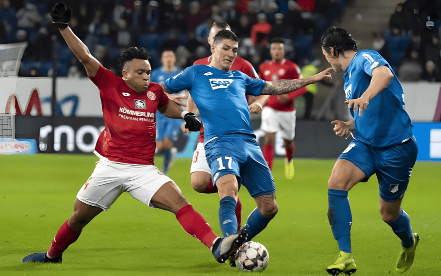 里昂迎德国杯关键赛；国际比赛日队长鼓劲；震撼外界；身体对抗强度拉满的简单介绍